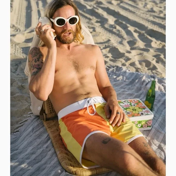 Size 30 waist Hammies board shorts and matching size L swim top - Picture 9 of 10